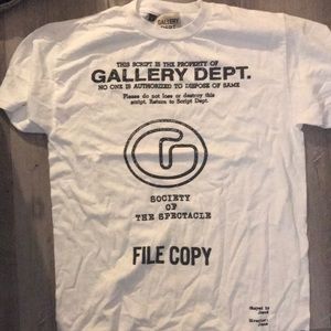 New without tags gallery department tshirt